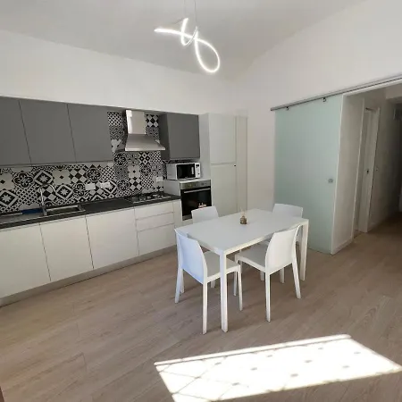 Calandra 18 - Apartment
